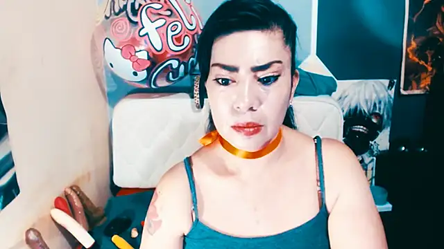 luisahott online show from March 12, 4:33 pm