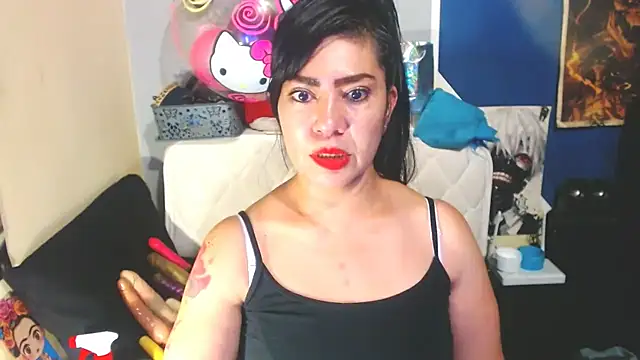 Snapshot of luisahott chatting on February 6, 9:00 pm luisahott online show from February 6, 9:00 pm