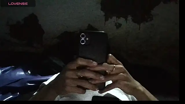 Snapshot of stefany_sexxx chatting on March 5, 12:27 am stefany sexxx online show from March 5, 12:27 am