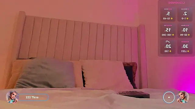 Shelynna azzul online show from December 18, 8:12 pm