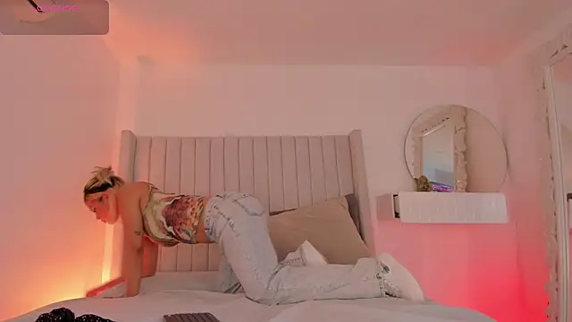 Shelynna azzul online show from March 26, 8:18 pm