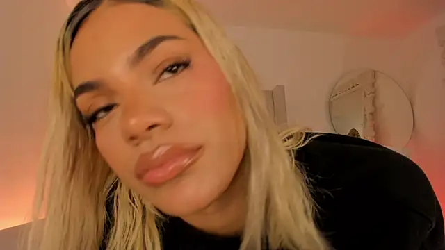 Shelynna azzul online show from March 24, 7:58 pm