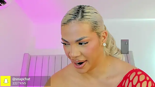 Shelynna azzul online show from November 11, 8:14 pm