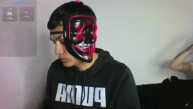 Tifanny Sweett online show from November 2, 8:30 am