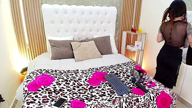 Tifanny Sweett online show from March 11, 8:25 pm