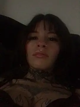 Snapshot of Tifanny_Sweett chatting on September 19, 8:40 am Tifanny Sweett online show from September 19, 8:40 am