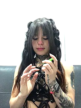 Tifanny Sweett online show from October 31, 1:46 am