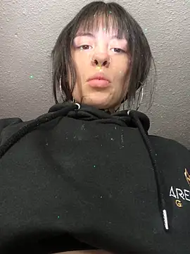 Snapshot of Tifanny_Sweett chatting on October 3, 2:59 am Tifanny Sweett online show from October 3, 2:59 am
