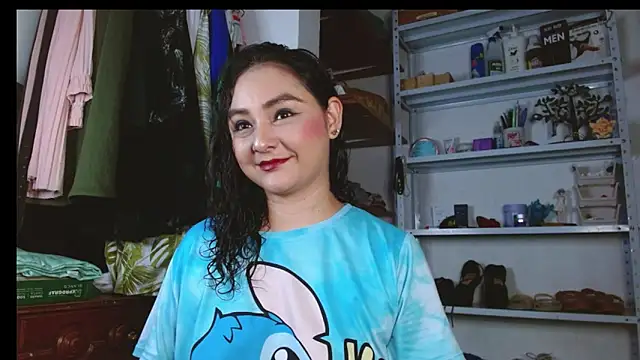 Snapshot of Kaory_32 chatting on January 5, 9:51 pm Kaory 32 online show from January 5, 9:51 pm