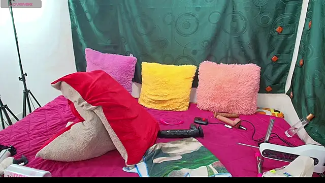 Snapshot of CrazyDirty_Barbarian chatting on October 25, 11:49 pm CrazyDirty Barbarian online show from October 25, 11:49 pm