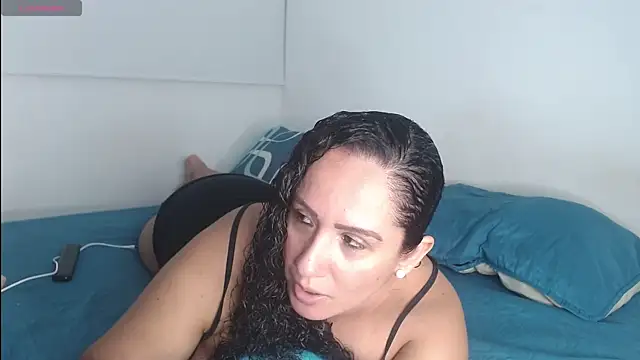 hey delilah online show from November 2, 12:15 am