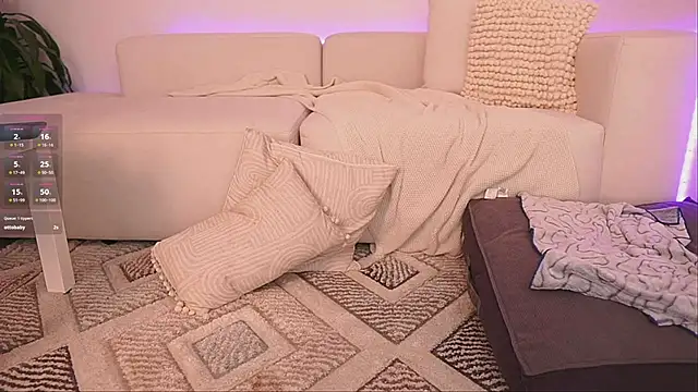 cute  petite online show from December 3, 8:55 pm
