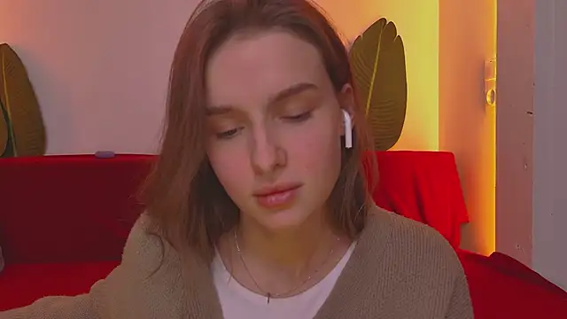 Snapshot of Whitney_Svonn chatting on March 21, 7:13 pm Whitney Svonn online show from March 21, 7:13 pm