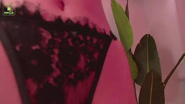 Snapshot of Whitney_Svonn chatting on February 9, 3:45 pm Whitney Svonn online show from February 9, 3:45 pm