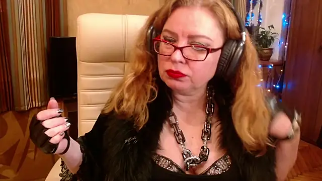 Miss Tress online show from October 25, 9:59 pm