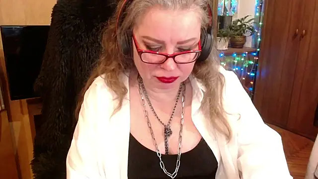 Miss Tress online show from February 7, 10:09 pm