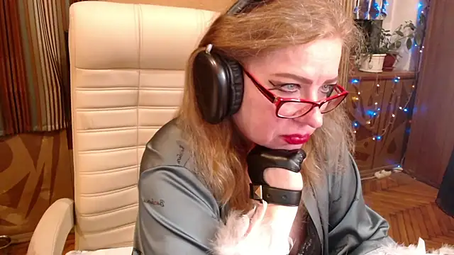 Miss Tress online show from July 16, 8:50 pm
