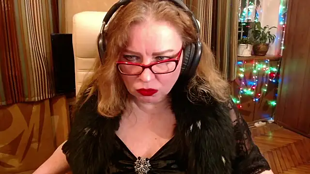 Miss Tress online show from December 20, 9:50 pm