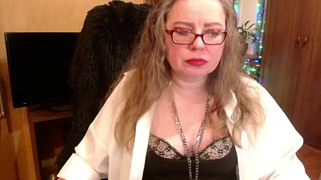 Miss Tress online show from February 17, 7:33 pm