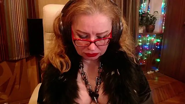 Miss Tress online show from November 6, 10:47 pm