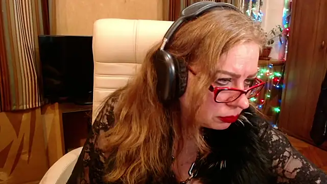 Miss Tress online show from June 14, 10:11 pm