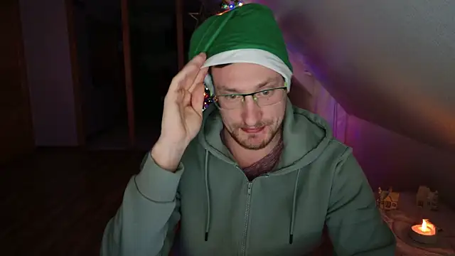 Snapshot of Relsxboy chatting on December 12, 10:31 pm Relsxboy online show from December 12, 10:31 pm