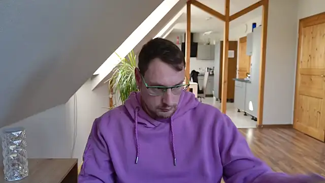 Snapshot of Relsxboy chatting on March 6, 8:41 am Relsxboy online show from March 6, 8:41 am