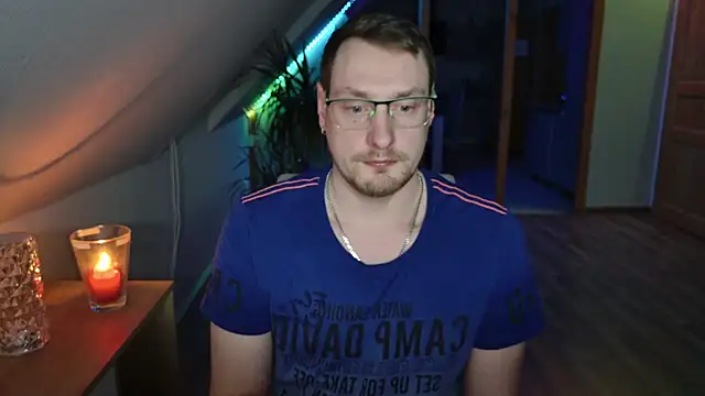 Snapshot of Relsxboy chatting on January 29, 5:45 pm Relsxboy online show from January 29, 5:45 pm