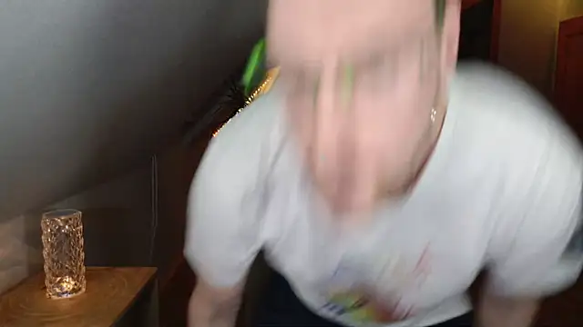 Snapshot of Relsxboy chatting on March 11, 5:57 pm Relsxboy online show from March 11, 5:57 pm