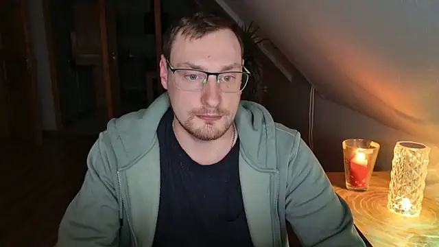 Snapshot of Relsxboy chatting on January 7, 9:57 pm Relsxboy online show from January 7, 9:57 pm