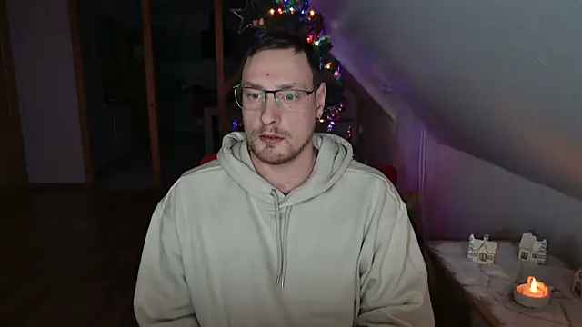 Snapshot of Relsxboy chatting on December 30, 5:02 pm Relsxboy online show from December 30, 5:02 pm