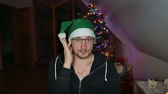 Snapshot of Relsxboy chatting on December 20, 8:55 pm Relsxboy online show from December 20, 8:55 pm