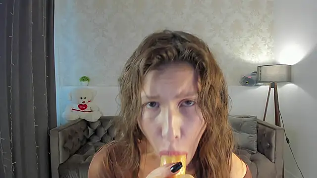 Cute  Alicia online show from September 14, 1:39 am