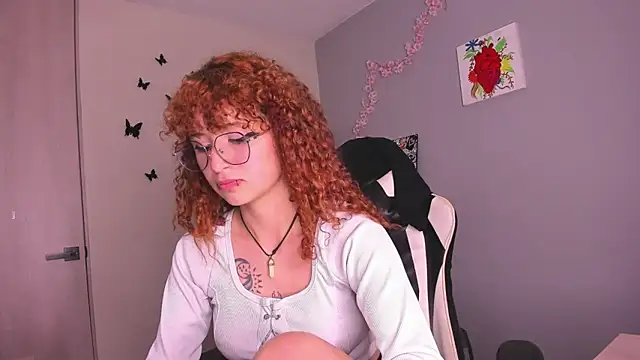 Snapshot of valent_27 chatting on June 10, 1:18 am valent 27 online show from June 10, 1:18 am