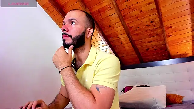 Tom Bailey online show from November 14, 1:04 pm