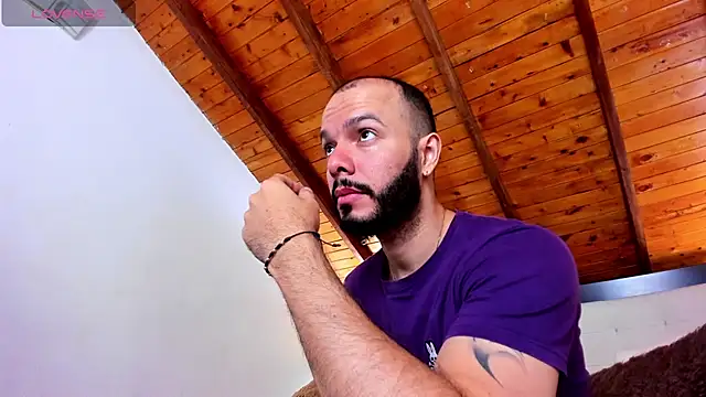 Tom Bailey online show from October 26, 1:22 pm