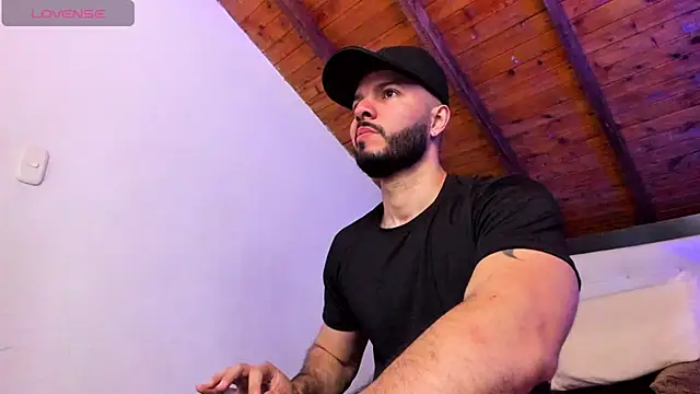 Snapshot of Tom_Bailey chatting on February 27, 12:38 pm Tom Bailey online show from February 27, 12:38 pm