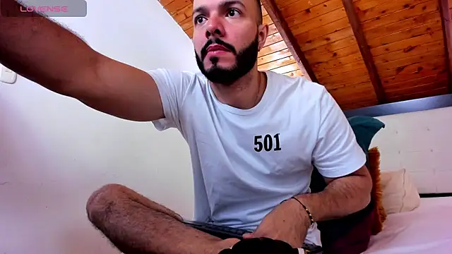 Snapshot of Tom_Bailey chatting on January 10, 12:55 pm Tom Bailey online show from January 10, 12:55 pm