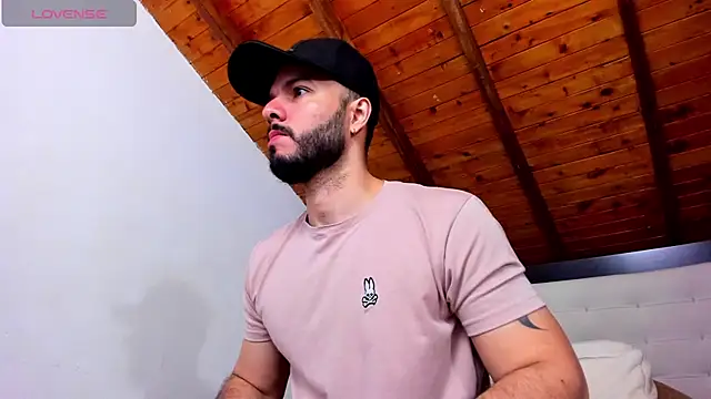 Snapshot of Tom_Bailey chatting on February 7, 12:24 pm Tom Bailey online show from February 7, 12:24 pm