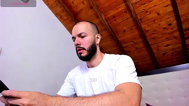 Tom Bailey online show from March 24, 1:00 pm