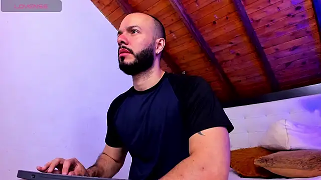 Tom Bailey online show from March 5, 12:46 pm