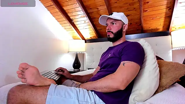 Tom Bailey online show from November 18, 2:42 pm