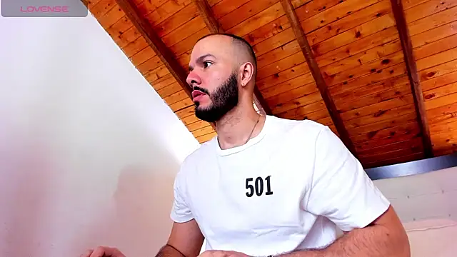 Tom Bailey online show from November 30, 12:50 pm