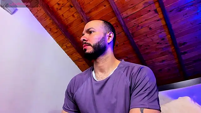 Snapshot of Tom_Bailey chatting on February 5, 12:45 pm Tom Bailey online show from February 5, 12:45 pm