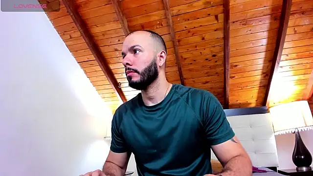 Tom Bailey online show from November 8, 1:03 pm