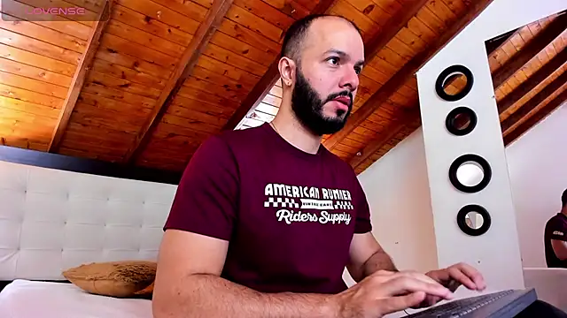 Tom Bailey online show from November 22, 12:37 pm