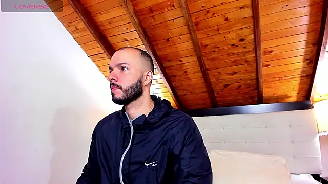 Tom Bailey online show from October 21, 12:26 pm