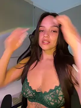 MisFrekcles  online show from November 11, 8:20 am