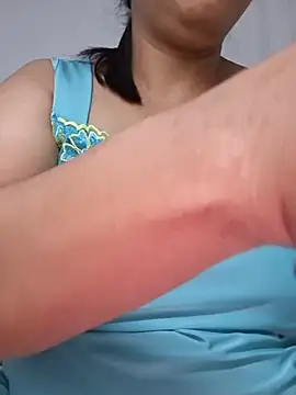 Lanyingxin18 online show from July 18, 5:10 pm