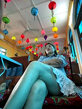 Emily 9xx online show from November 8, 4:05 am